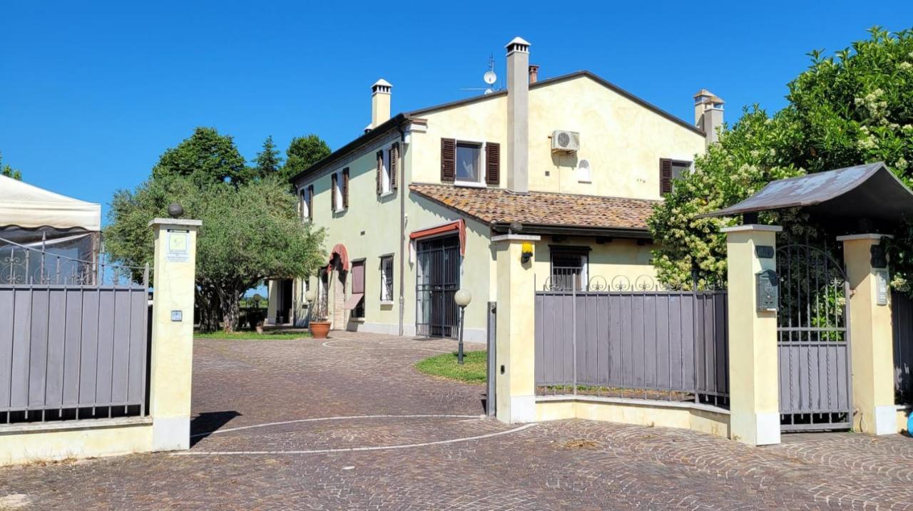 Chez Barnie Favoloso Appartamento Privato In Villa A 800Mt Ingresso Fiera Rimini Eksteriør bilde