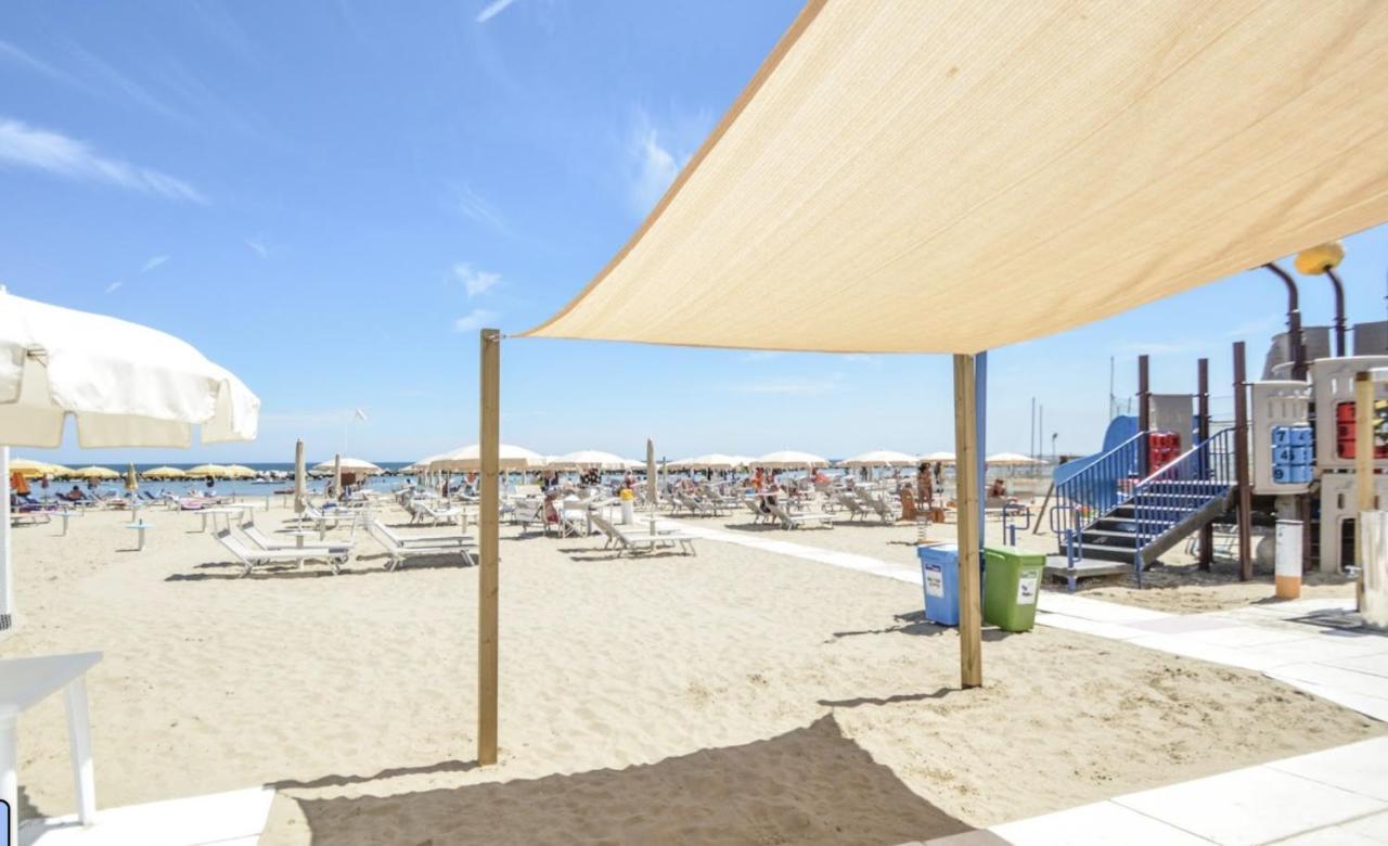 Chez Barnie Favoloso Appartamento Privato In Villa A 800Mt Ingresso Fiera Rimini Eksteriør bilde