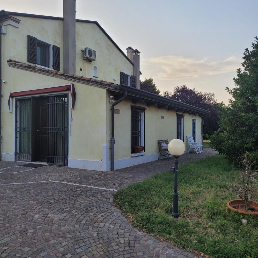 Chez Barnie Favoloso Appartamento Privato In Villa A 800Mt Ingresso Fiera Rimini Eksteriør bilde